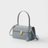 Bolso de hombro mediano de piel Prada Soft de Prada Bolso de hombro mediano de piel Prada Soft de Prada