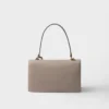 Bolso de hombro mediano de piel Prada Soft de Prada Bolso de hombro mediano de piel Prada Soft de Prada