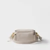 Bolso de hombro mediano «Explore» de Prada en piel napa con solapa Bolso de hombro mediano «Explore» de Prada en piel napa con solapa
