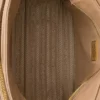 Bolso de hombro mediano «Explore» de Prada en piel napa con solapa Bolso de hombro mediano «Explore» de Prada en piel napa con solapa