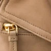 Bolso de hombro mediano «Explore» de Prada en piel napa con solapa Bolso de hombro mediano «Explore» de Prada en piel napa con solapa