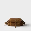 Bolso de hombro mediano Prada Explore de Re-Nylon con solapa Bolso de hombro mediano Prada Explore de Re-Nylon con solapa