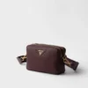 Bolso de hombro pequeño de piel Bolso de hombro pequeño de piel