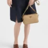 Bolso de hombro pequeño de piel Bolso de hombro pequeño de piel