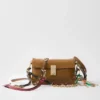 Bolso de hombro pequeño de piel Prada Soft con charms Bolso de hombro pequeño de piel Prada Soft con charms