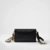 Bolso de hombro pequeño de piel Prada Soft con charms Bolso de hombro pequeño de piel Prada Soft con charms