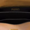 Bolso de hombro pequeño de piel Prada Soft con charms Bolso de hombro pequeño de piel Prada Soft con charms