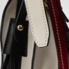 Bolso de hombro pequeño de piel Prada Soft con charms Bolso de hombro pequeño de piel Prada Soft con charms