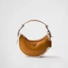 Bolso de hombro pequeño Prada Arqua de piel de oveja Bolso de hombro pequeño Prada Arqua de piel de oveja