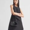 Bolso de hombro pequeño Prada Cleo de piel cepillada con solapa Bolso de hombro pequeño Prada Cleo de piel cepillada con solapa