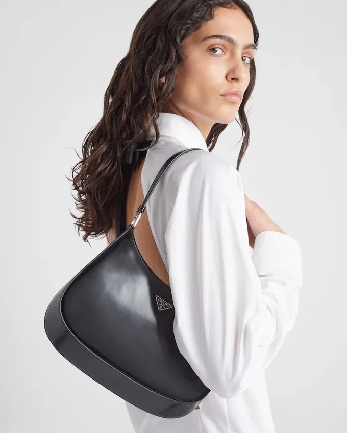 Bolso de hombro Prada Cleo de piel cepillada Bolso de hombro Prada Cleo de piel cepillada