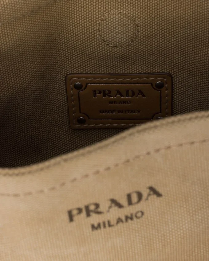 Bolso de hombro Prada Route de lona y piel Bolso de hombro Prada Route de lona y piel