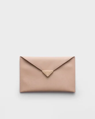 Bolso de mano tipo sobre de piel Saffiano