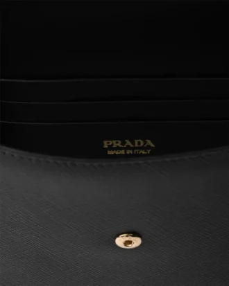 Bolso de mano tipo sobre de piel Saffiano