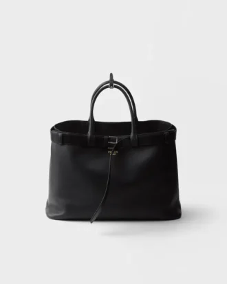 Bolso de piel con hebilla y cinturón de Prada