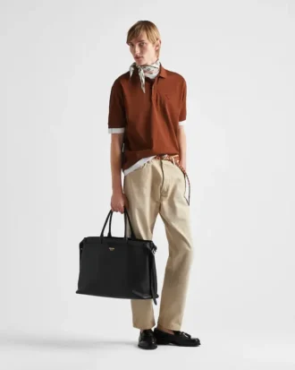 Bolso de piel con hebilla y doble cinturón de Prada