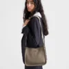 Bolso de piel mediano Bolso de piel mediano