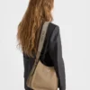 Bolso de piel mediano Bolso de piel mediano