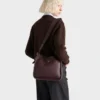 Bolso de piel mediano Bolso de piel mediano