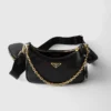 Bolso de piel Prada Re-Edition 2005 Bolso de piel Prada Re-Edition 2005