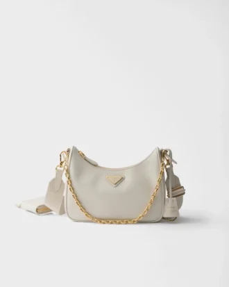 Bolso de piel Saffiano Prada Re-Edition 2005
