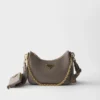 Bolso de piel Saffiano Prada Re-Edition 2005 Bolso de piel Saffiano Prada Re-Edition 2005