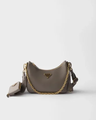 Bolso de piel Saffiano Prada Re-Edition 2005