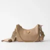 Bolso de piel Saffiano Prada Re-Edition 2005 Bolso de piel Saffiano Prada Re-Edition 2005