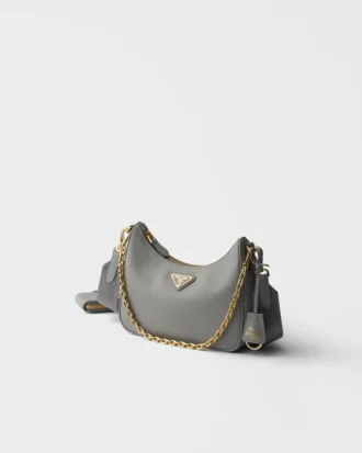 Bolso de piel Saffiano Prada Re-Edition 2005