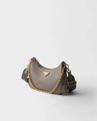 Bolso de piel Saffiano Prada Re-Edition 2005