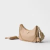 Bolso de piel Saffiano Prada Re-Edition 2005 Bolso de piel Saffiano Prada Re-Edition 2005