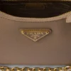 Bolso de piel Saffiano Prada Re-Edition 2005 Bolso de piel Saffiano Prada Re-Edition 2005
