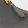 Bolso de piel Saffiano Prada Re-Edition 2005 Bolso de piel Saffiano Prada Re-Edition 2005