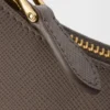 Bolso de piel Saffiano Prada Re-Edition 2005 Bolso de piel Saffiano Prada Re-Edition 2005