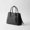Bolso doble mediano de piel Saffiano de Prada Bolso doble mediano de piel Saffiano de Prada