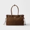 Bolso grande Bonnie de Prada en piel de nubuck Bolso grande Bonnie de Prada en piel de nubuck