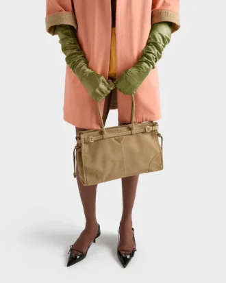 Bolso grande Bonnie de Prada en piel de nubuck