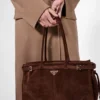 Bolso grande de ante Bonnie de Prada Bolso grande de ante Bonnie de Prada