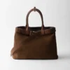 Bolso grande de ante con hebilla y cinturón de Prada Bolso grande de ante con hebilla y cinturón de Prada