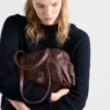 Bolso grande de asas con piel lavada