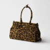 Bolso grande de piel estampada Bonnie de Prada