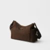 Bolso grande Explore de Prada en Re-Nylon y piel