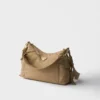 Bolso grande Explore de Prada en Re-Nylon y piel Bolso grande Explore de Prada en Re-Nylon y piel