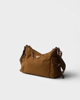 Bolso grande Explore de Prada en Re-Nylon y piel