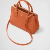 Bolso mediano de piel de avestruz Prada Galleria Bolso mediano de piel de avestruz Prada Galleria