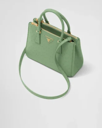 Bolso mediano de piel de avestruz Prada Galleria