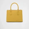 Bolso mediano de piel de avestruz Prada Galleria Bolso mediano de piel de avestruz Prada Galleria