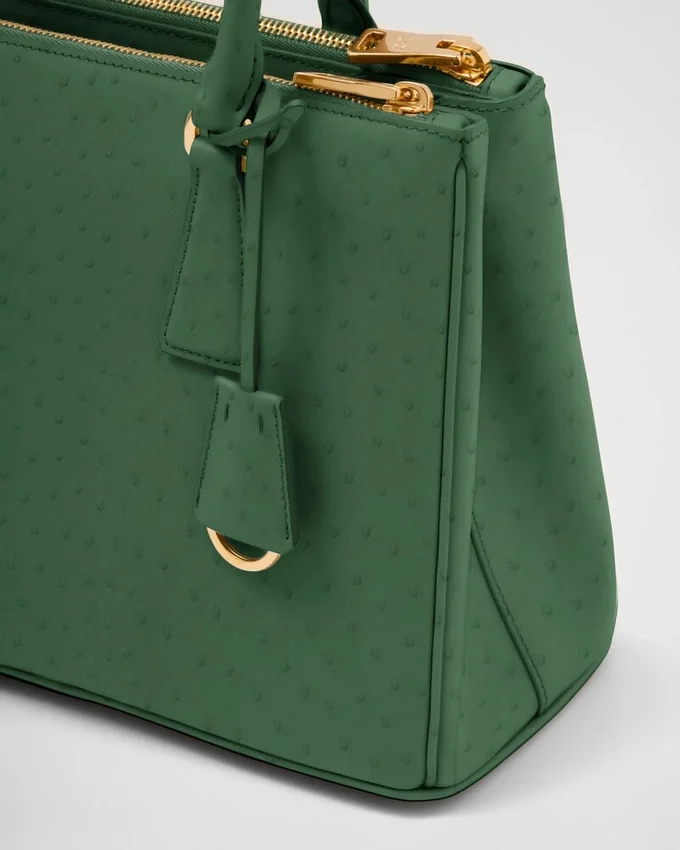 Bolso mediano de piel de avestruz Prada Galleria Bolso mediano de piel de avestruz Prada Galleria