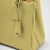 Bolso mediano de piel de avestruz Prada Galleria Bolso mediano de piel de avestruz Prada Galleria
