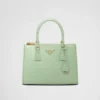 Bolso mediano de piel de cocodrilo Prada Galleria Bolso mediano de piel de cocodrilo Prada Galleria